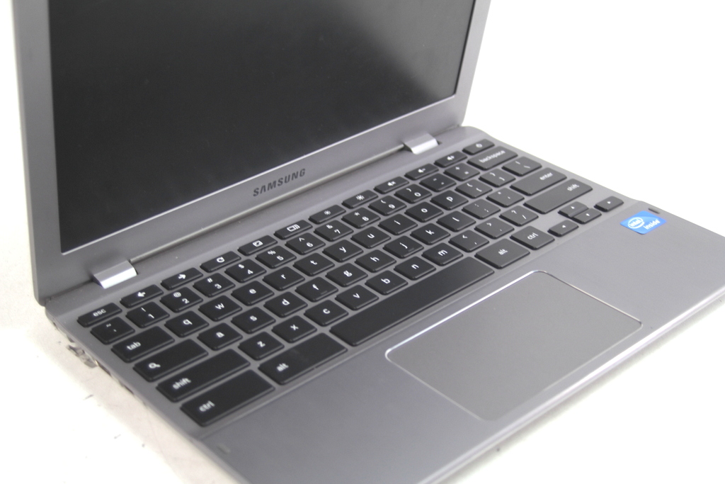 Samsung 550C XE550C22 11.6-Inch Laptop | Intel Celeron | 4GB RAM 